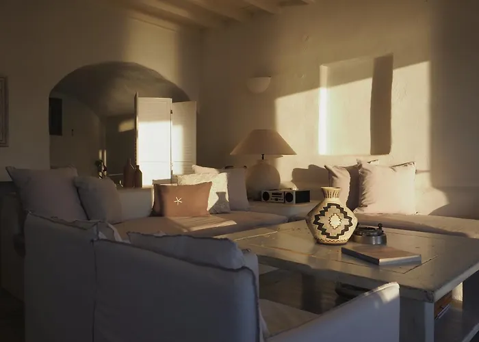 Ochre Dream, Beach Front & Sunset Villa Naousa